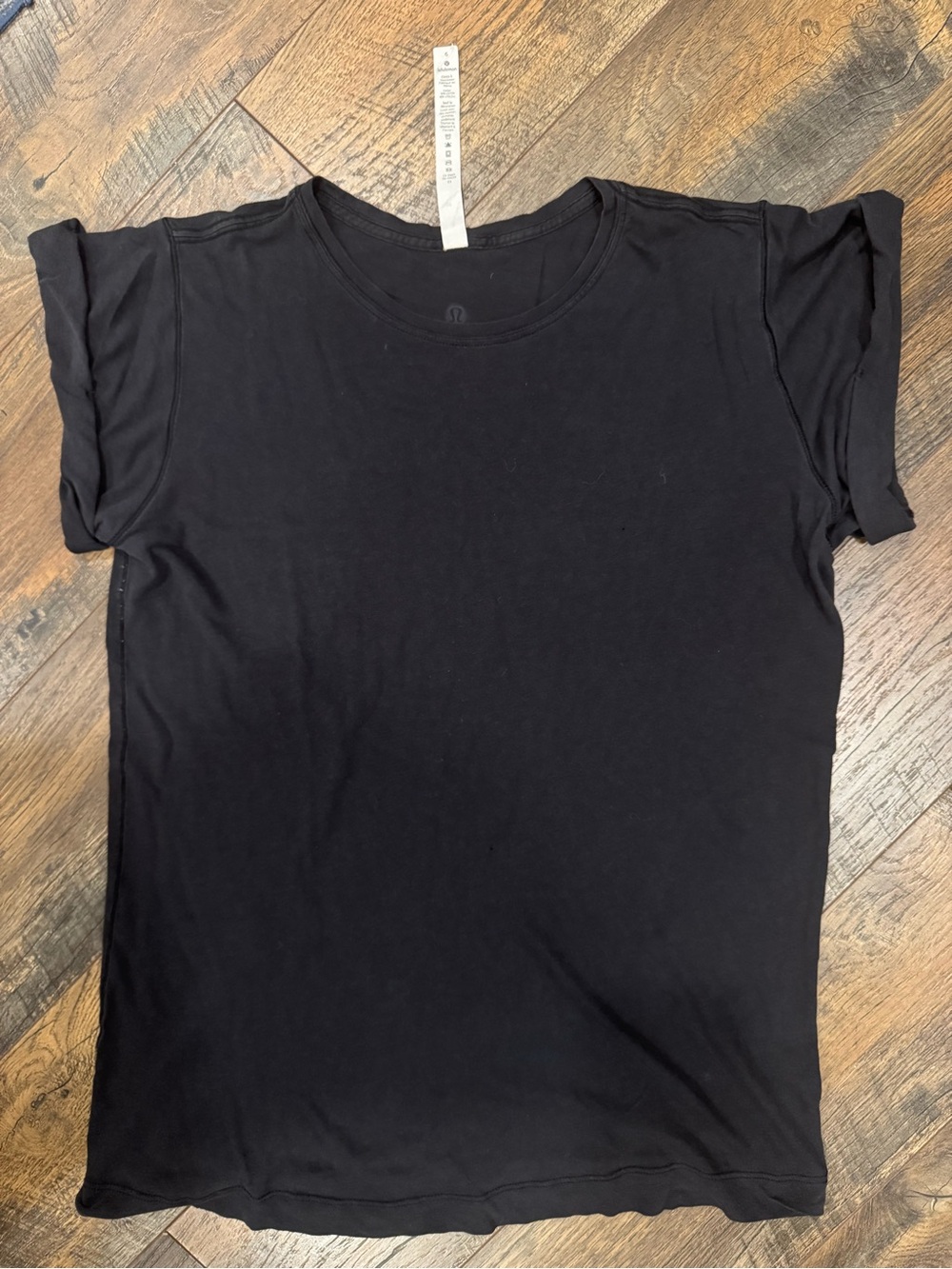 lululemon athletica Black Short Sleeve Crewneck Tee Sz 6